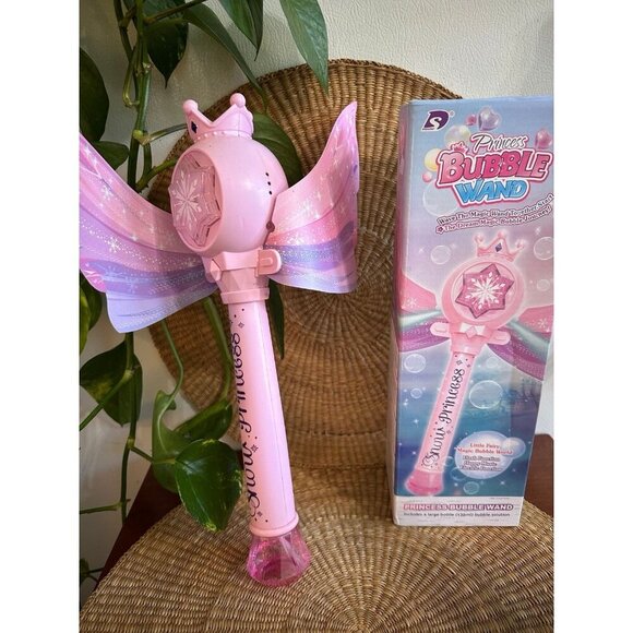 Princess Bubble Wand - Picture 1 of 10